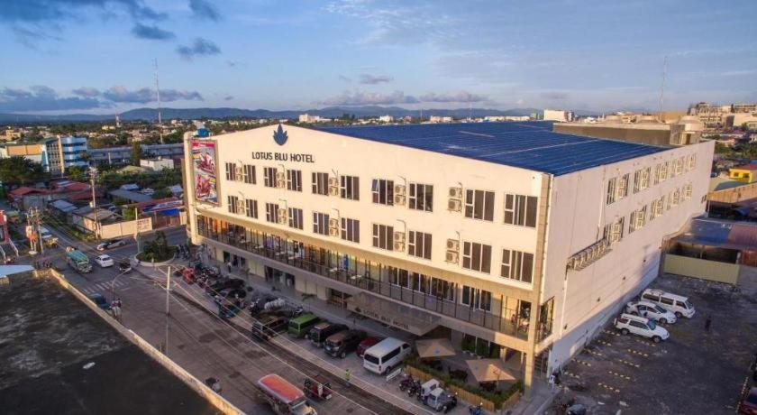 Lotus Blu Hotel Legazpi Extérieur photo