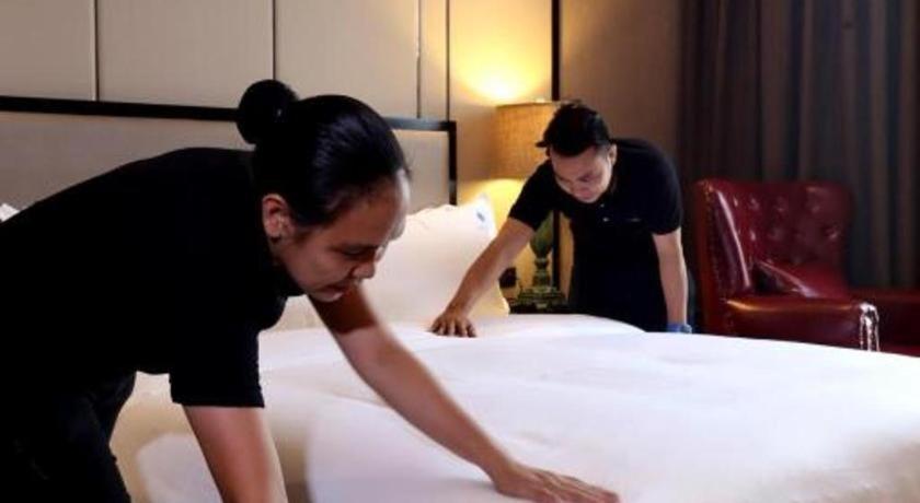 Lotus Blu Hotel Legazpi Extérieur photo